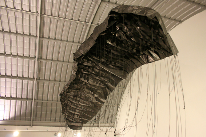 Paulo Luís Almeida, Paper Parachute, 2013