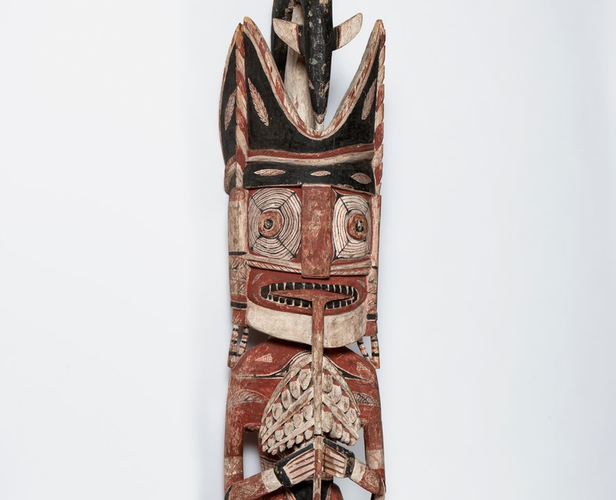 Escultura funerária "Malangan" (Ilha de Nova Irlanda, Papua Nova Guiné) – Créditos: José Eduardo Cunha/MHNC-UP