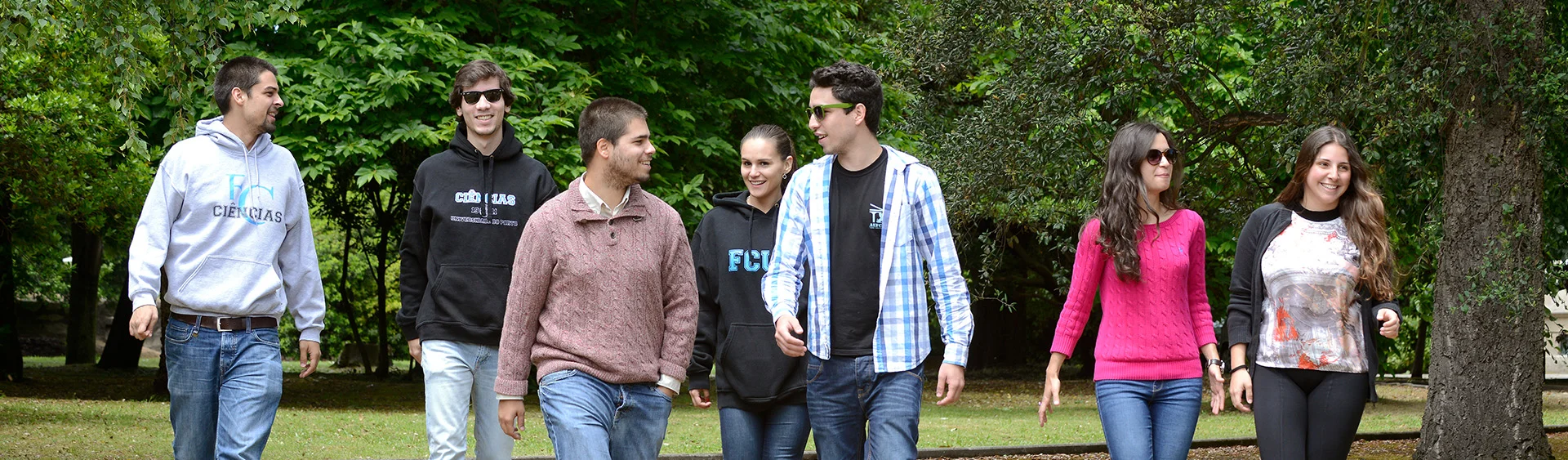Students in the gardens of the Faculty of Sciences of the University of Porto