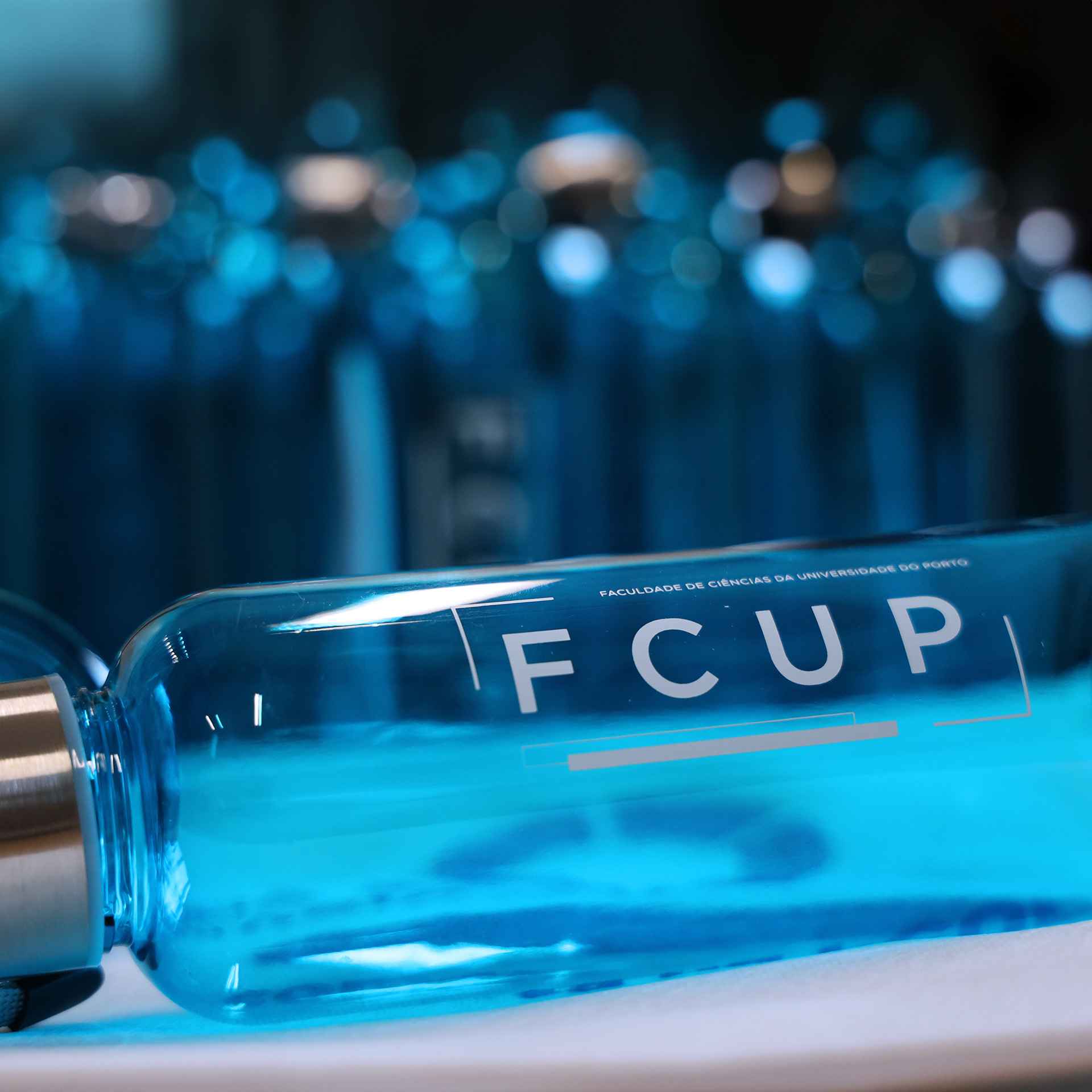 official reusable bottle of the Faculty of Sciences of the University of Porto