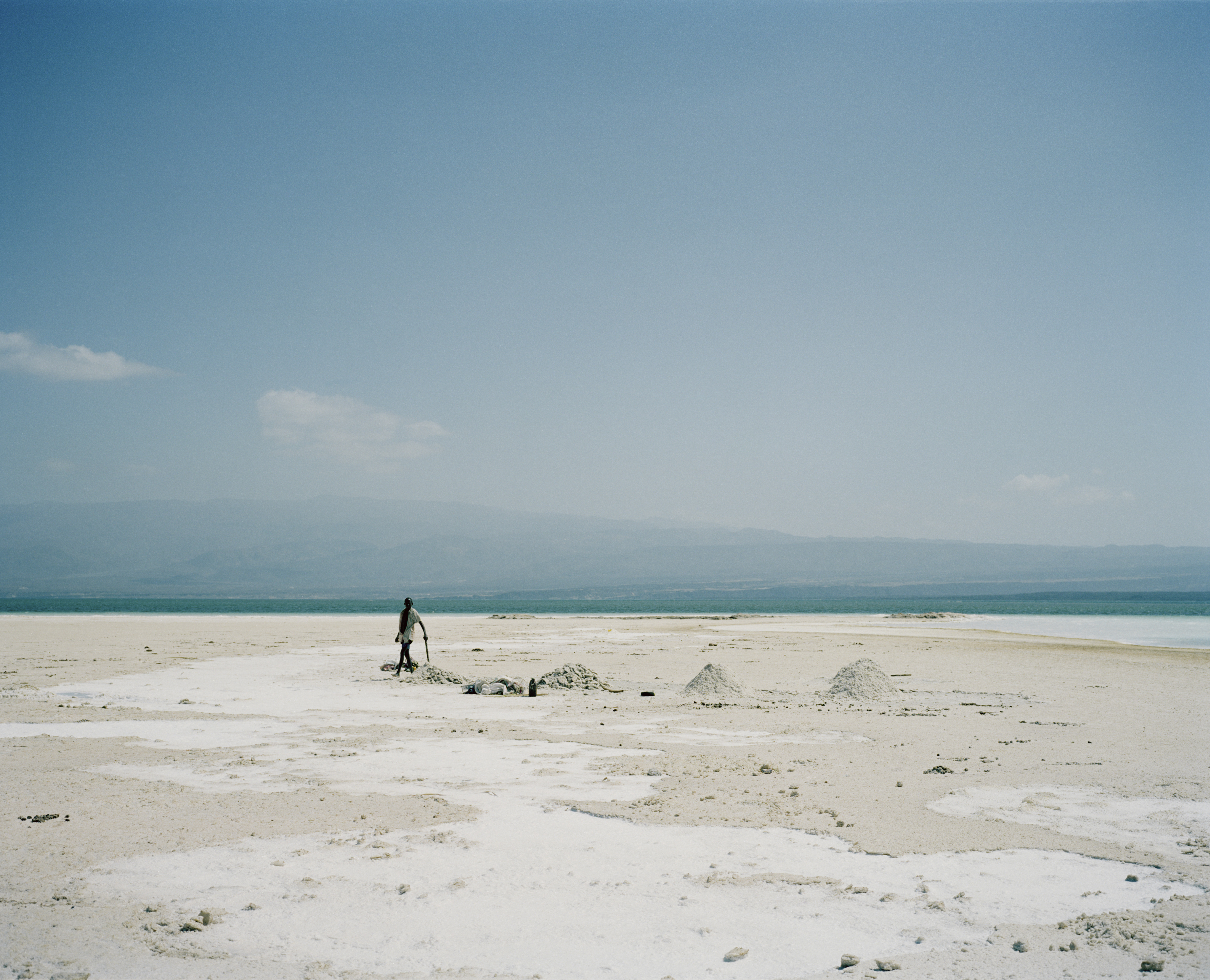 1. Armin Linke, Lake Assal, extraction of salt, Djibouti, Africa, 2012. Courtesy Armin Linke and Vistamare / Vistamarestudio, Pescara / Milano.